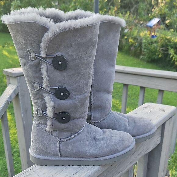 Ugg Bailey Button Triplet Tall Boots size 7 - Picture 1 of 8